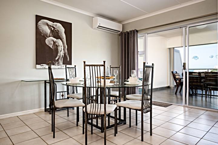 Long Island 11 Dining Area
